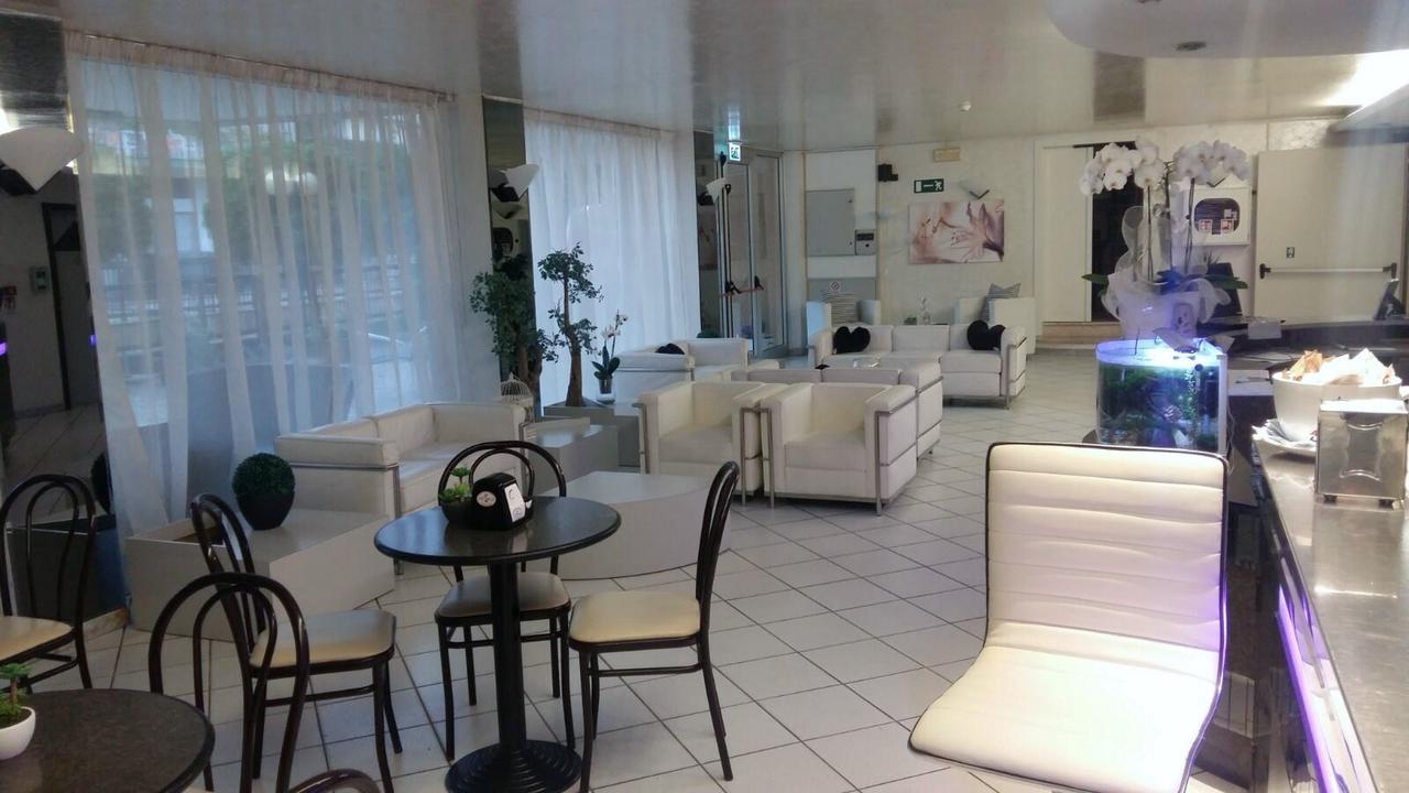 Hotel Magriv Rimini Eksteriør billede
